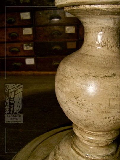 pedestal detail